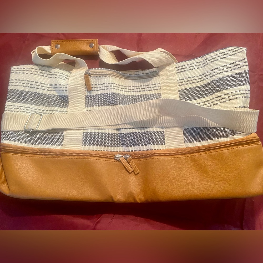 Fashionable LARGE overnight tote bag, strong canvas cream&tan-pretty BRAND NEW!
